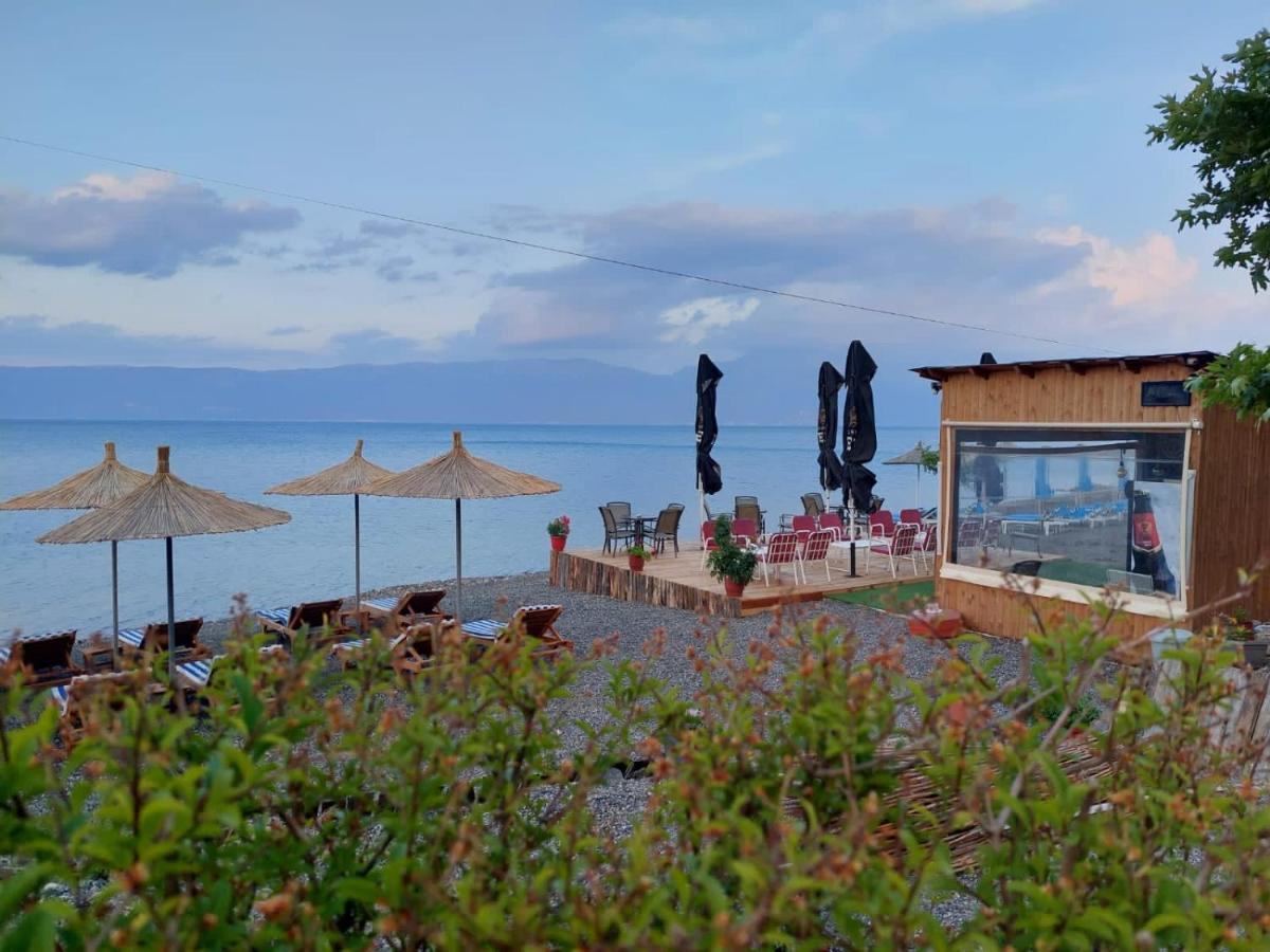 Hotel Vila Toska Piskupat エクステリア 写真