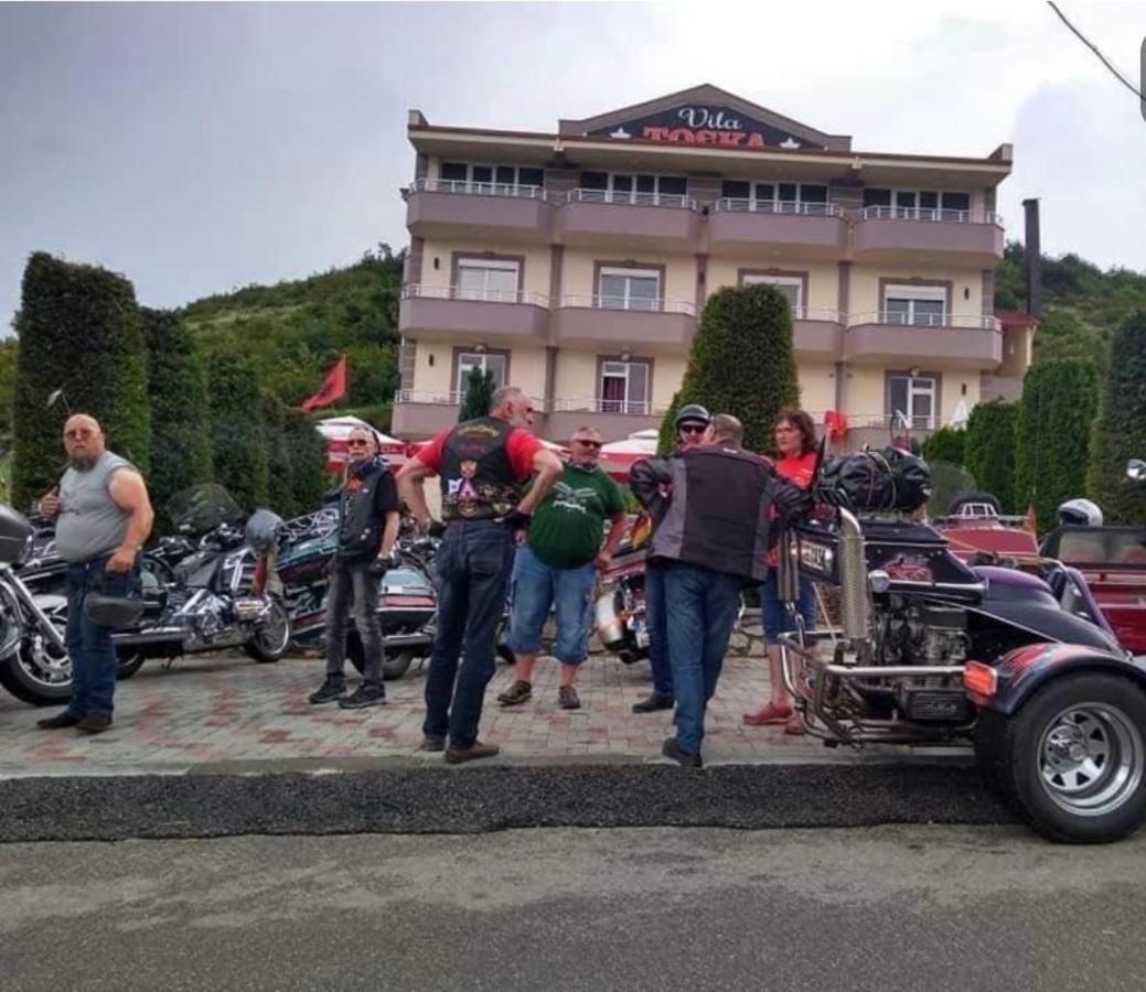 Hotel Vila Toska Piskupat エクステリア 写真