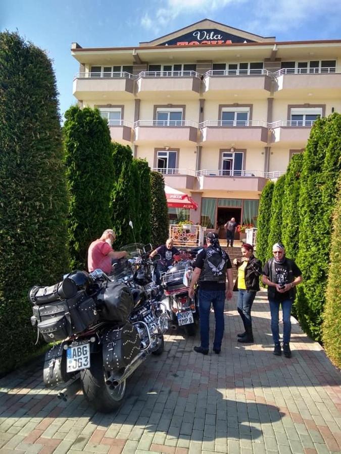 Hotel Vila Toska Piskupat エクステリア 写真