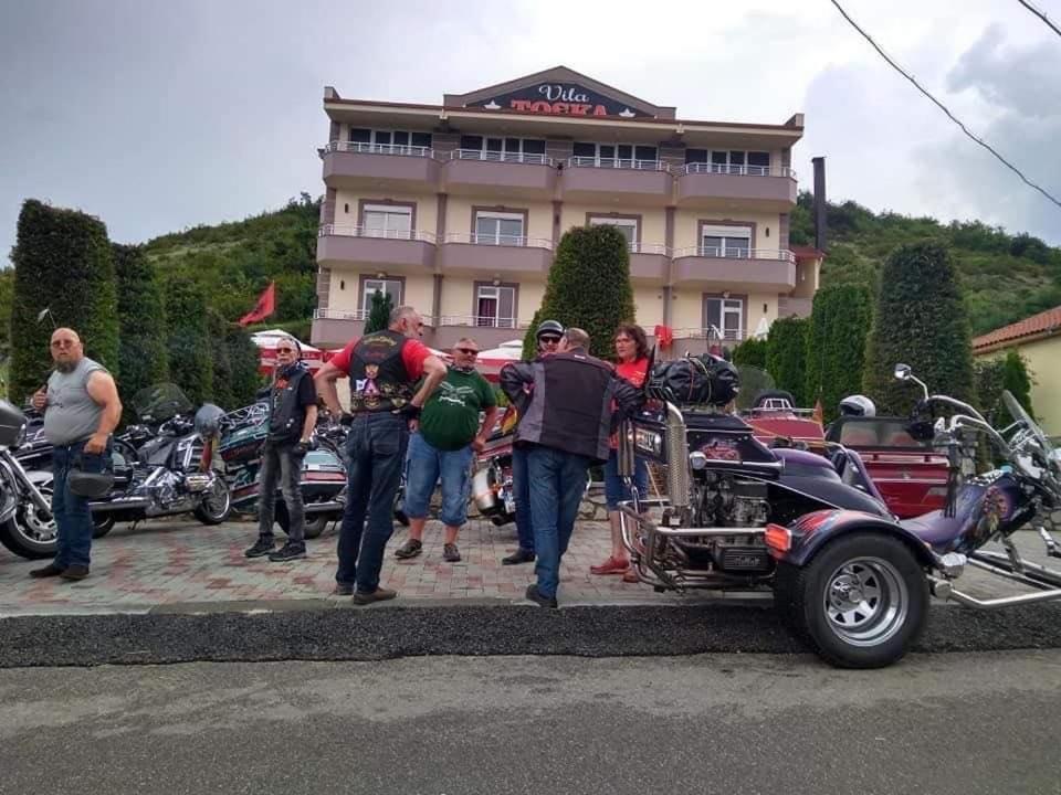 Hotel Vila Toska Piskupat エクステリア 写真