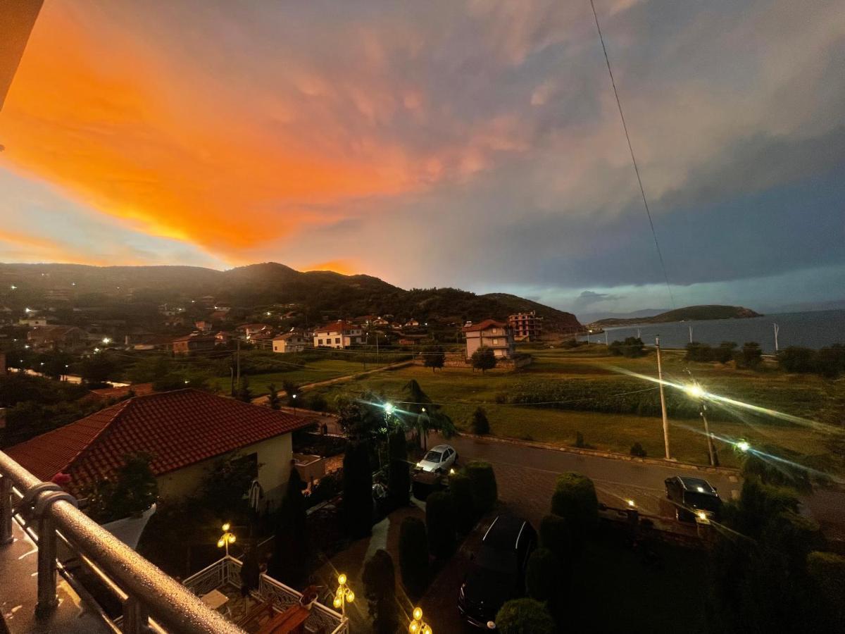 Hotel Vila Toska Piskupat エクステリア 写真