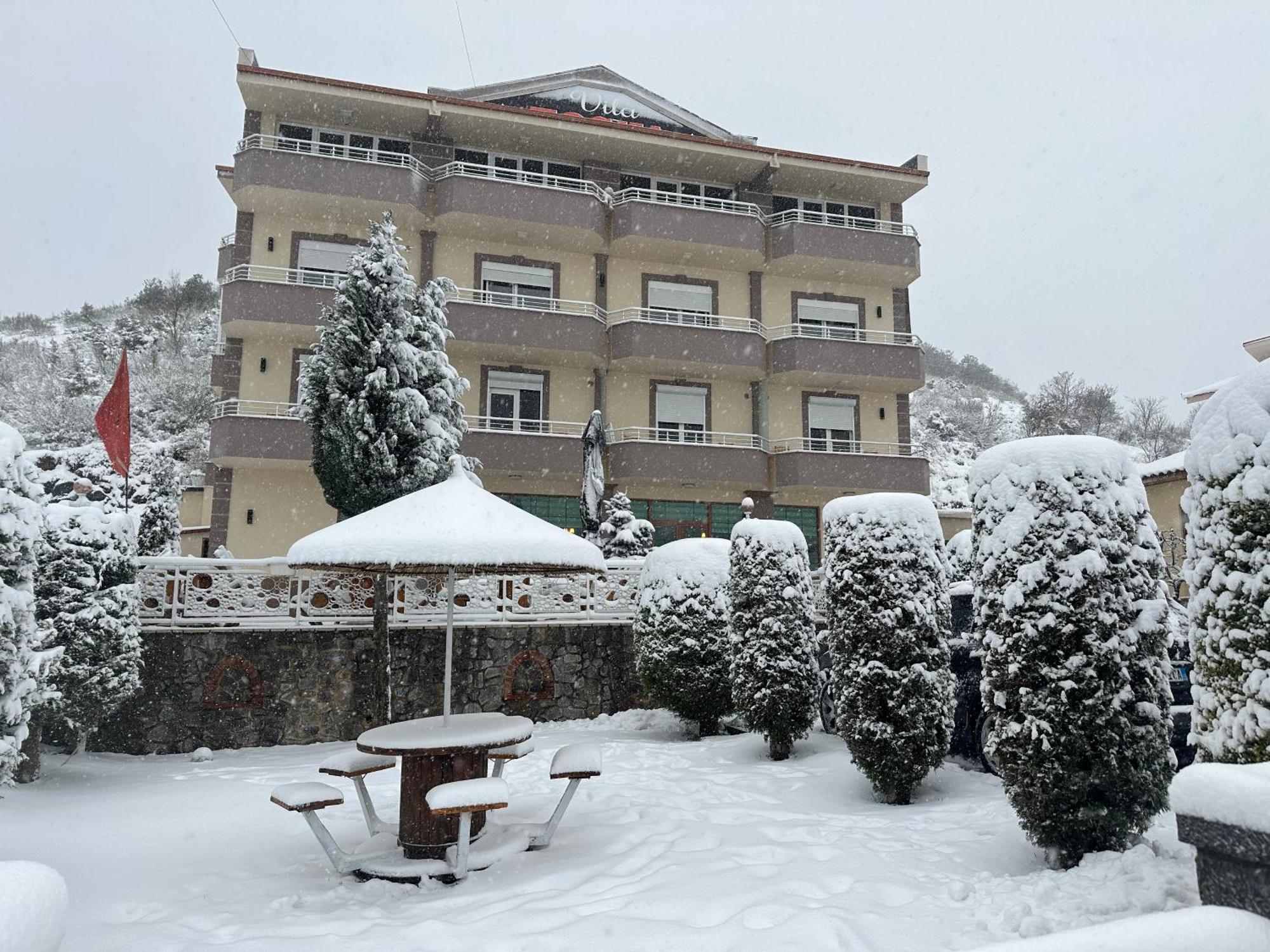 Hotel Vila Toska Piskupat エクステリア 写真