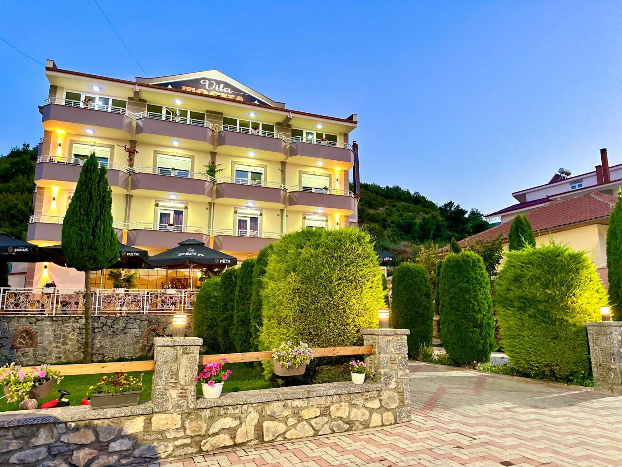 Hotel Vila Toska Piskupat エクステリア 写真