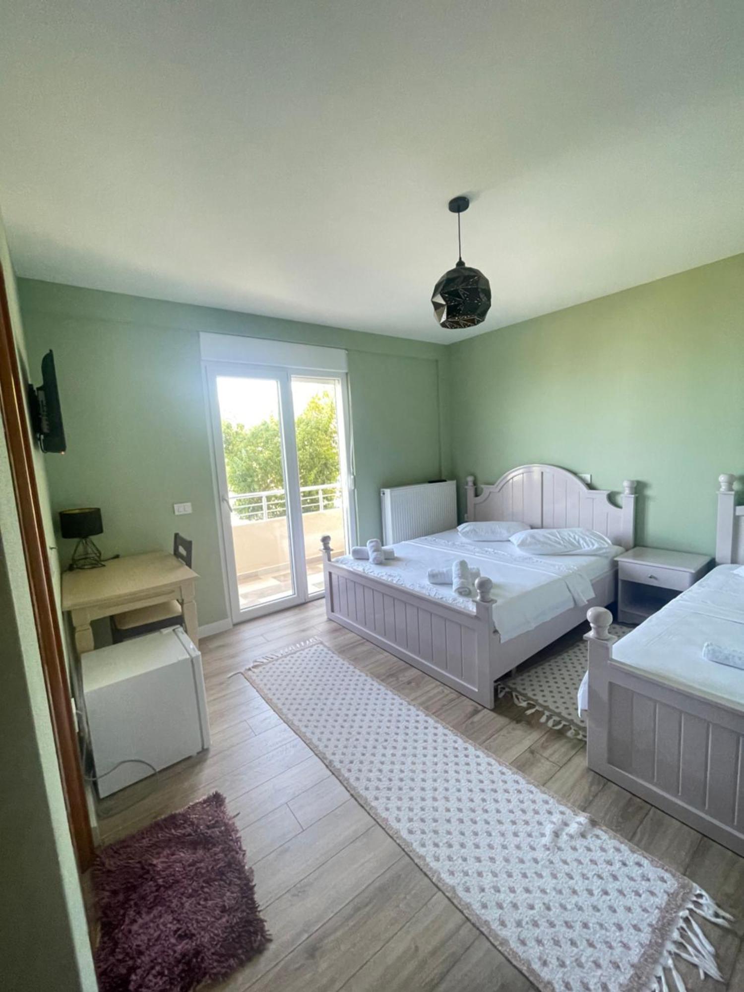 Hotel Vila Toska Piskupat エクステリア 写真